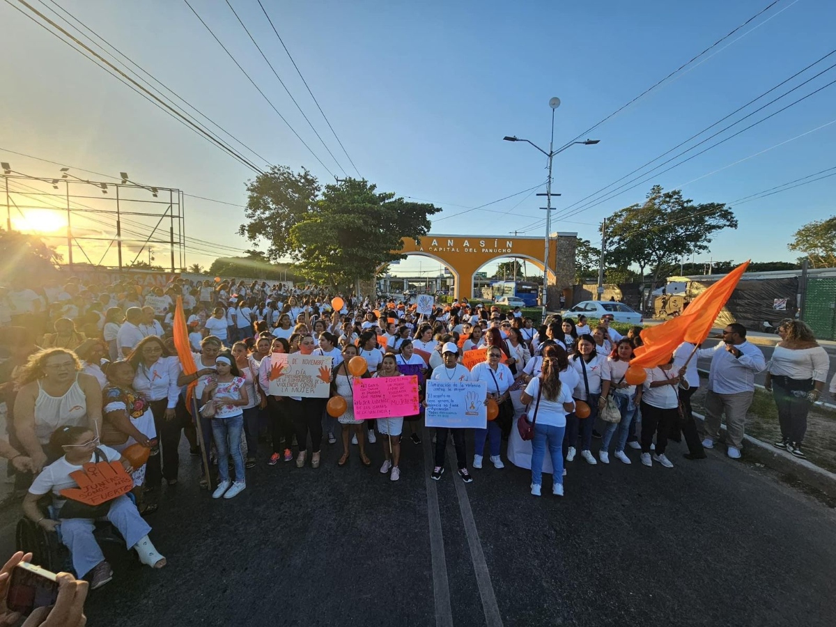 Marcha 25n Kanasin